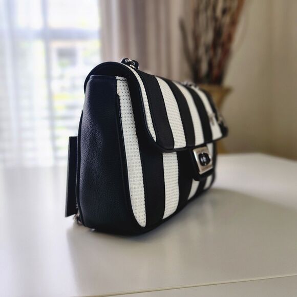 NEW! Karl Lagerfeld Paris Agyness Medium Shoulder Bag - Picture 6 of 14